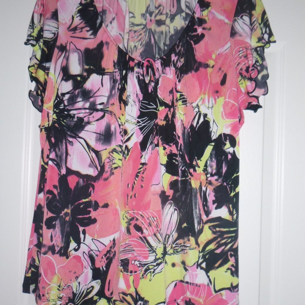 Womens  Floral Top